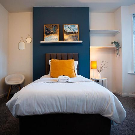 Comfortable House In Nuneaton Sleeps5 Free Parking Good Amenites Exterior foto