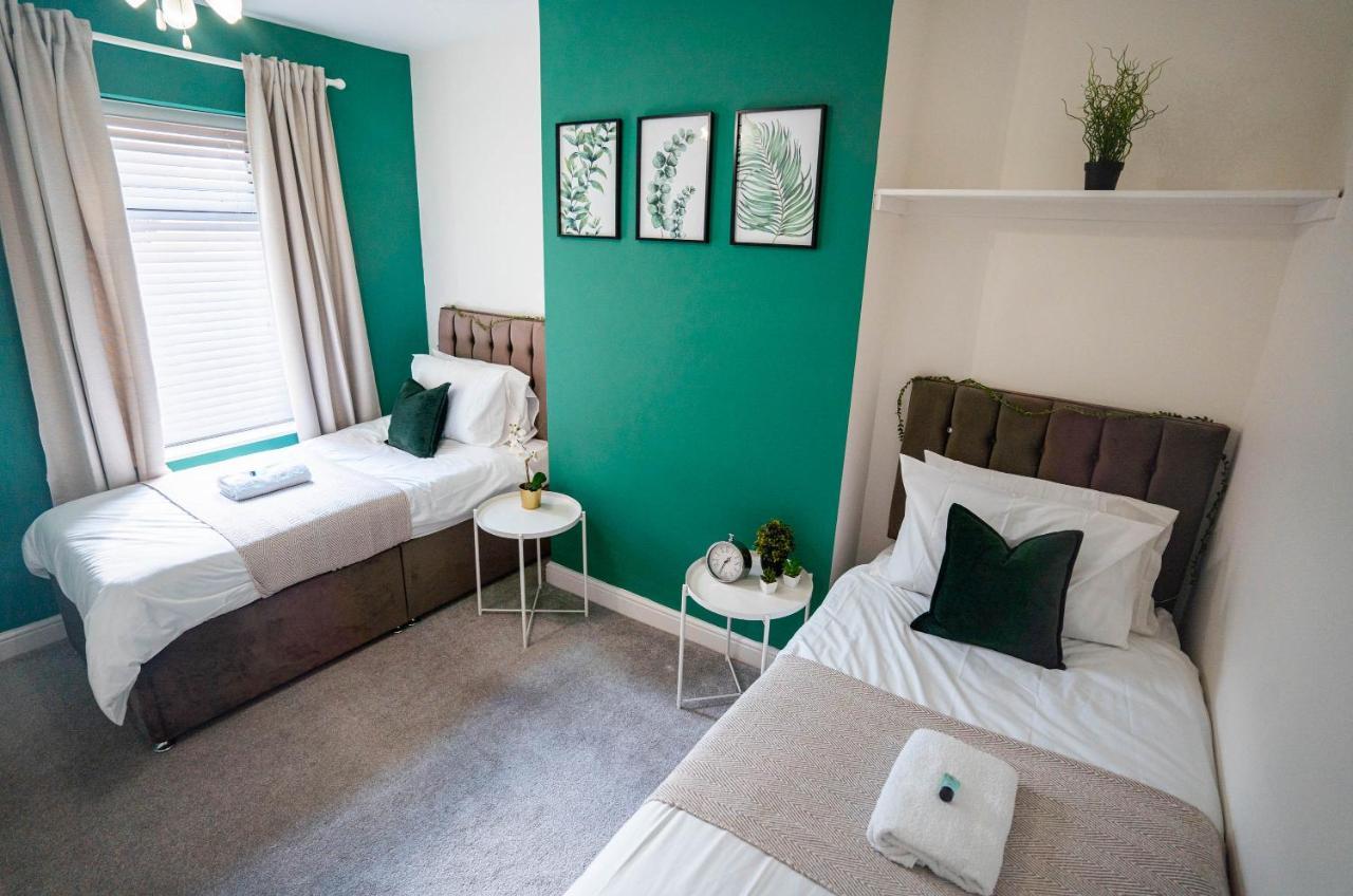 Comfortable House In Nuneaton Sleeps5 Free Parking Good Amenites Exterior foto