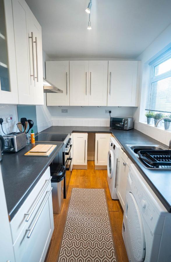 Comfortable House In Nuneaton Sleeps5 Free Parking Good Amenites Exterior foto